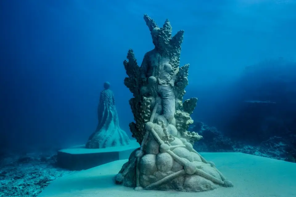 Ocean Sentinels, Museum of Underwater Art (MOUA), Great Barrier Reef, Australia. 2023 Jason deCaires Taylor